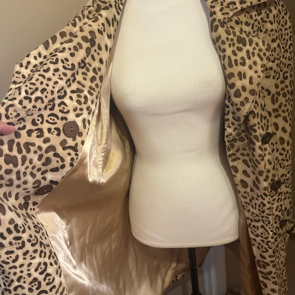Dana Buckman animal print jacket. Size 14.. - Picture 3 of 11